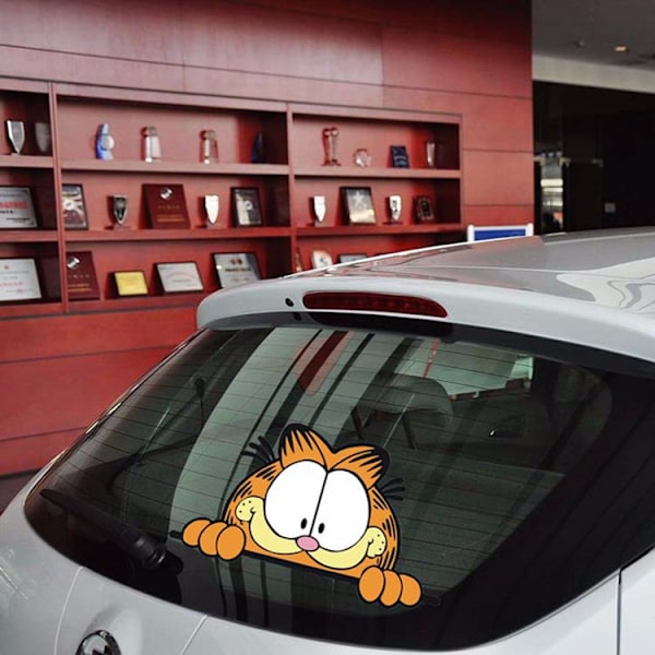 Garfield kurkistaa autokoristetarra 2kpl