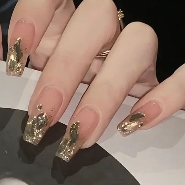 Glänsande gyllene konstgjorda naglar Bekväma att bära naglar jelly glue model