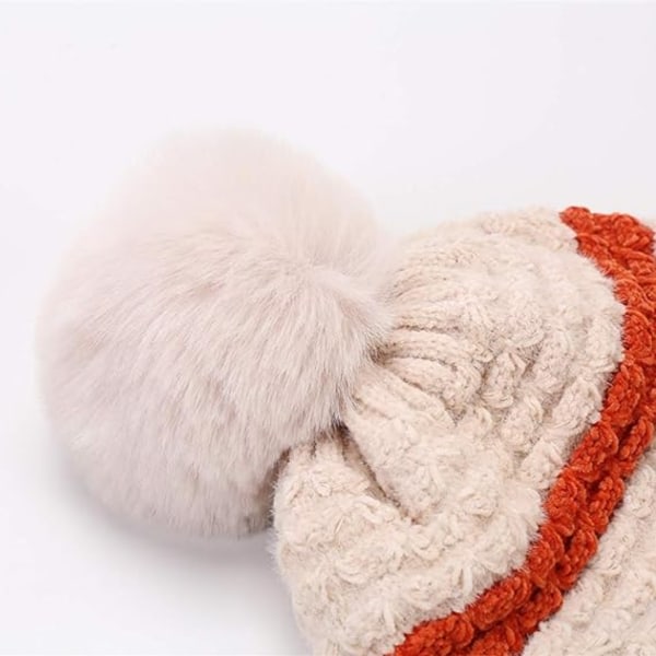 Stickad mössa med Pom Pom öronlapp vinter för kvinder