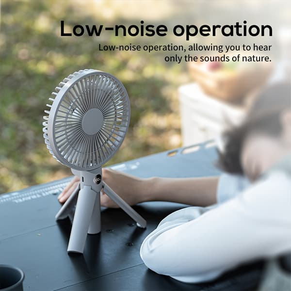 Bærbar campingventilator med stativ, USB genopladelig, flere hastigheder, stor luftstrøm, lav støj White