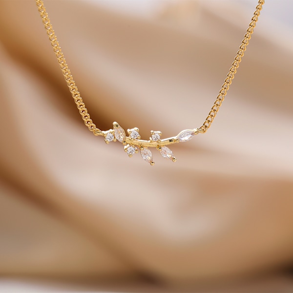 Smaltt Gyllene Hängehalsband 14k Förgyllt Delikat Litet Hjärta Stjärna CZ Blad Hängehalsband Enkla Halsband