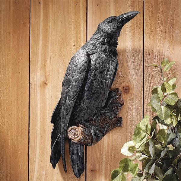 The Raven's Perch goottilainen seinäveistos 20x7x6cm
