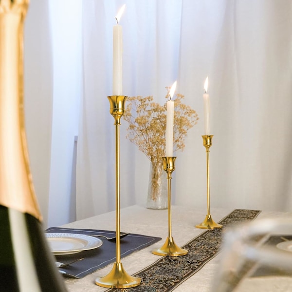 Metallikahdellyt kynttilöille, kartiomaiset kynttilänjalat, vintage-tyyliset koristeelliset keskukset, kynttilänjalat, korkeat kynttilänjalat