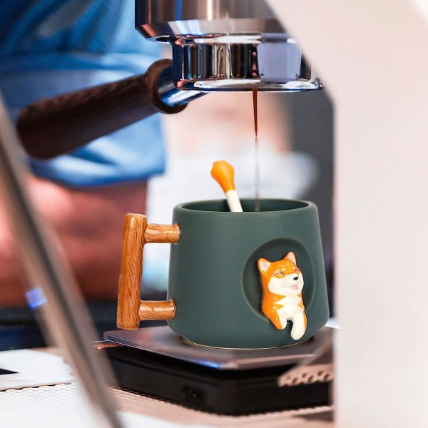 Söt 3D kaffemugg, mönster inuti 14 oz kopp med öppningslock och härlig matchande söt tasssked, nyhet morgonmugg Julklapp till kontorsfamiljen
