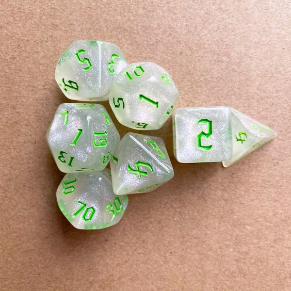 7 st/set DND tärningar polyedriska tärningar 04 04 4 4