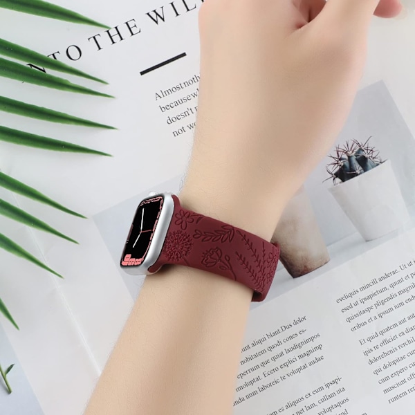 Blomstergravert silikonband kompatibel med Apple Watch Vinröd Svart Wine Red Black 42/44/45mm