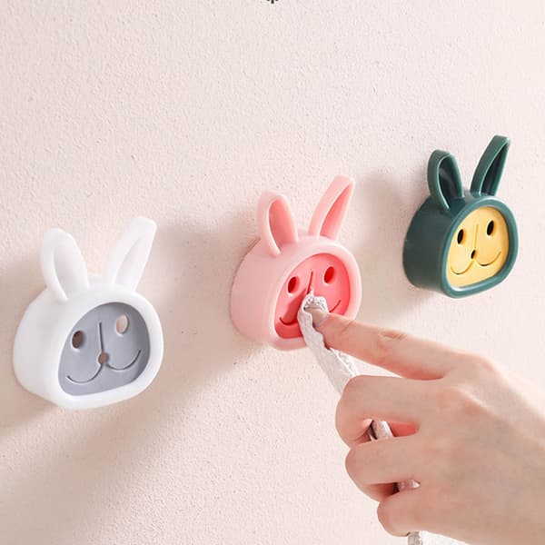 Selvklebende håndkleplugg holder veggmontert badehåndklekrok