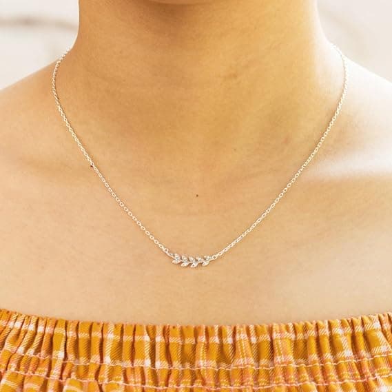 Hopeoitu lehtikaulakoru Zirconia®-kristalleilla