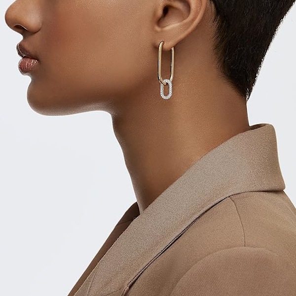 Hoop øreringe, Asymmetrisk design, Hvid, Metalfinish kombination