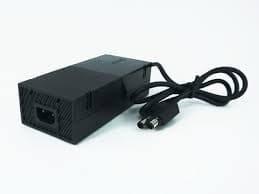 Xbox One strömadapter 100-240V 220W, inkluderar strömkabel