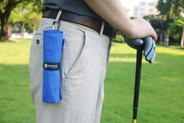 Mikrofiber golfhandduk (40 x 40 cm) med karbinhake och spänne - Praktisk golfhandduk (blå)