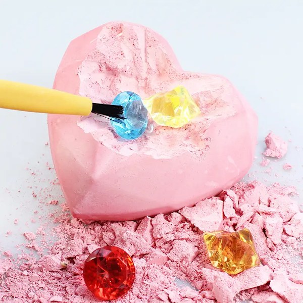 Pedagogisk arkeologisk utgravningssett med edelstener - DIY håndlagde leker for gutter og jenter for å avdekke skatter!