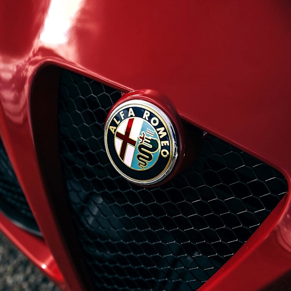 2 kpl (Kulta) Auton Konepellin Tavaratilan Logon Tarra Merkki Tarrat Koristelu, Alfa Romeo Giulietta Giulia Stelvio Spider Mito 147156159166 GT Auton Muotoilu