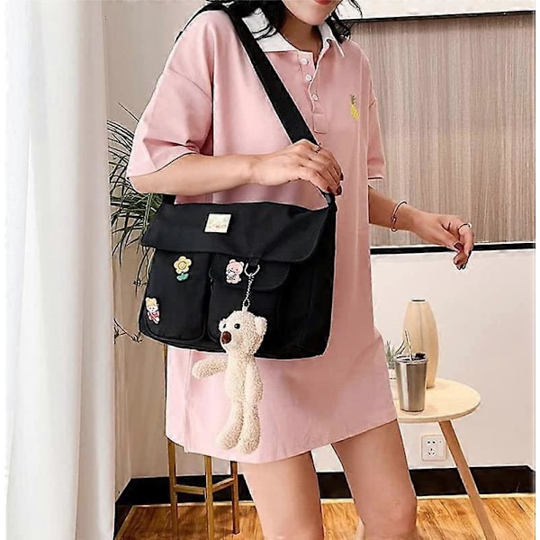 Canvas Crossbody Veske Messenger Søt Veske med Pins og Anheng for Kvinner Jenter Casual Skulderveske Estetisk Skoleveske Black