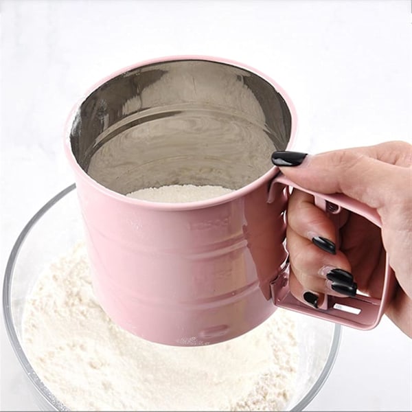 Bakverktyg Hållbara 3 Färger 1 st Rostfritt Stål Mjölsikt Manuell Sikt Kopp Kökstillbehör Handhållen Multifunktionell (Färg : Blå)