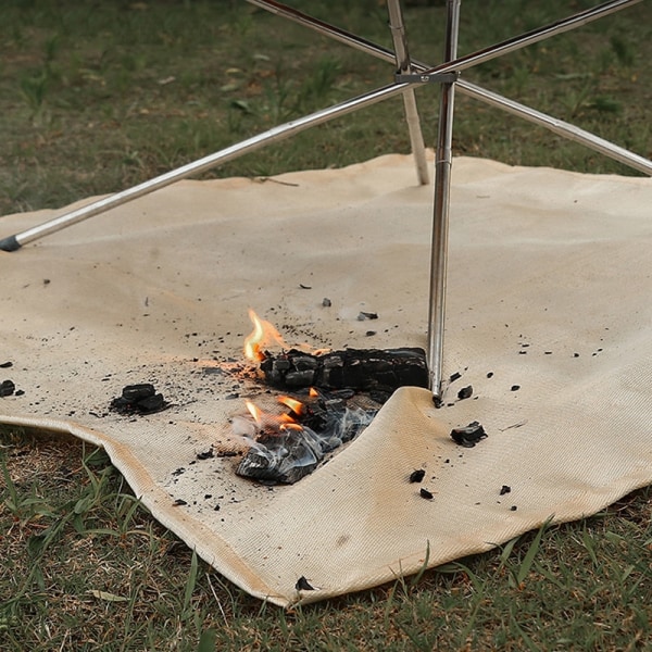 Camping Brandsäker tyg BBQ Flamskyddande isoleringsmatta Filt glasbelagd värmeisoleringsdyna Utomhus Picknick Grillmatta silver 600x530mm