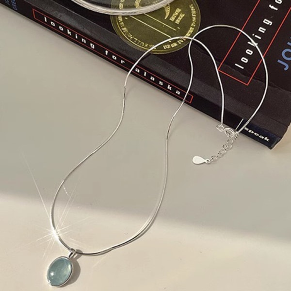 Akvamarin månstenshalsband kvinnlig nischdesign exklusiv oval taklampa lyxmode ormbenskedja style 2