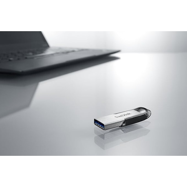 Musta 16GB 3.0 USB-muistitikku