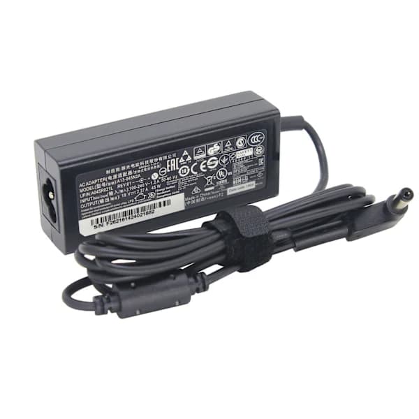 Acer AC-sovitin, 19 V, 45 W, 100–240 V, 50–60 Hz