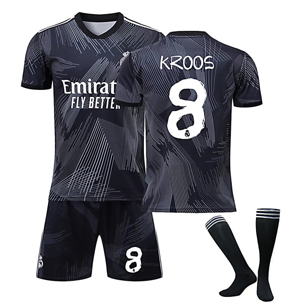 22/23 Ny säsong Sammärkta modeller Real Madrid CF KROOS Nr 8 Barn Jersey-paket Barn-16