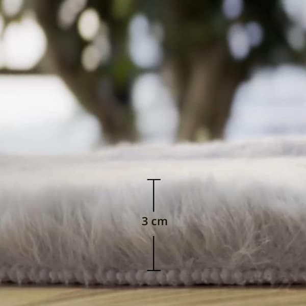 Gråt soveværelsestæppe, blødt og fluffy imiteret pels tæppe, vaskbart, kort luv, 60 x 110 cm