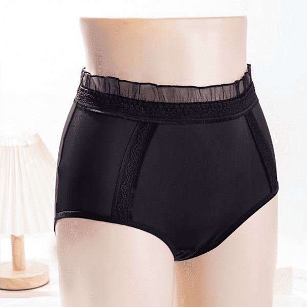 Kolme osaa naisten alusvaatteita, seksikäs, läpinäkyvä, viileä ja mukava, vapaa-aikaan. 2XL