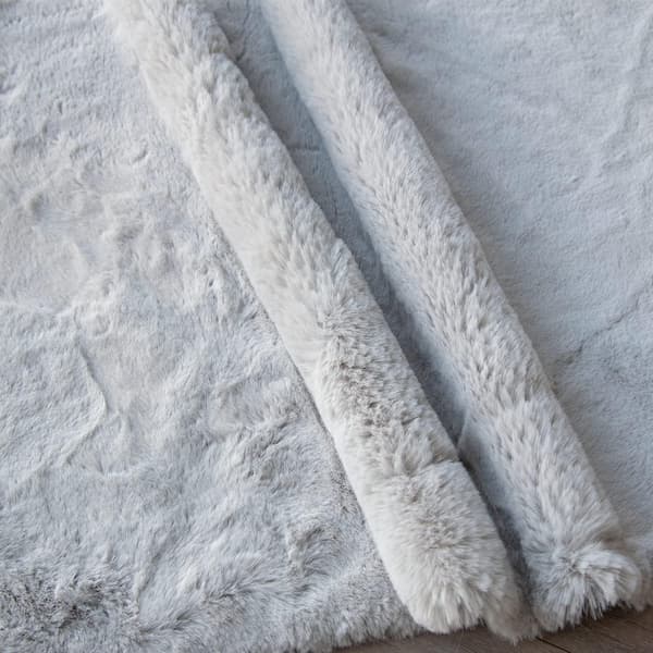 Gråt soveværelsestæppe, blødt og fluffy imiteret pels tæppe, vaskbart, kort luv, 60 x 110 cm