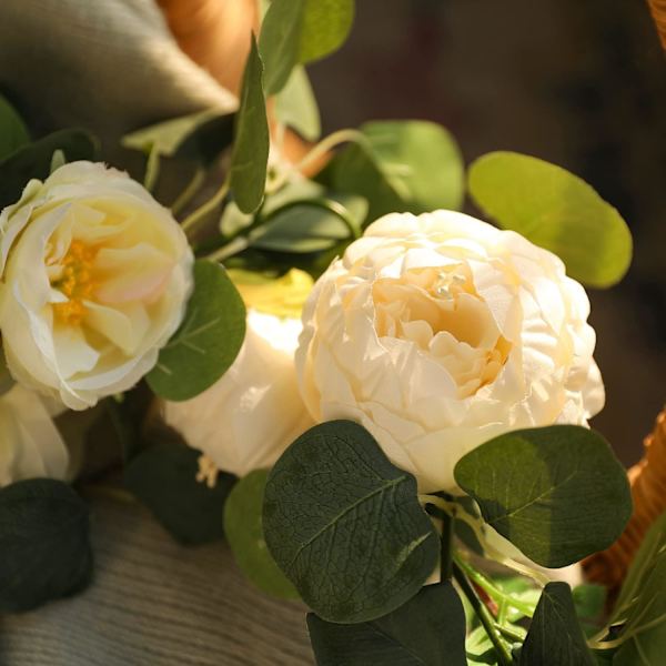 Konstgjorda Eucalyptusgirlander med Blomma, 8 Huvud Pionblommor Rankor, Gröna Blomgirlander Dekoration för Bröllopsbåge, Vägg Bakgrund, Bröllop white