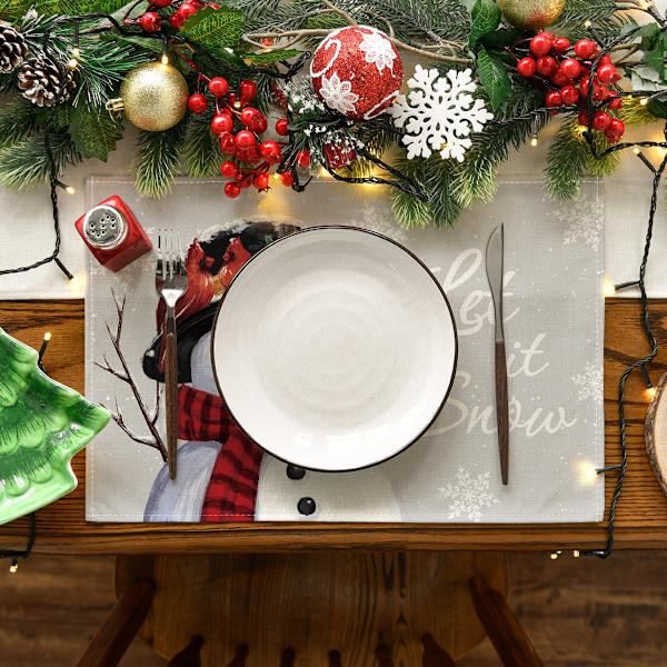 Röd Snögubbe Låt Det Snöa Vinter Underlägg Set om 6, 12x18 Tum Säsongsbetonad Jul Semester Bord Underlägg för Fest Kök Matplats Dekoration Silver