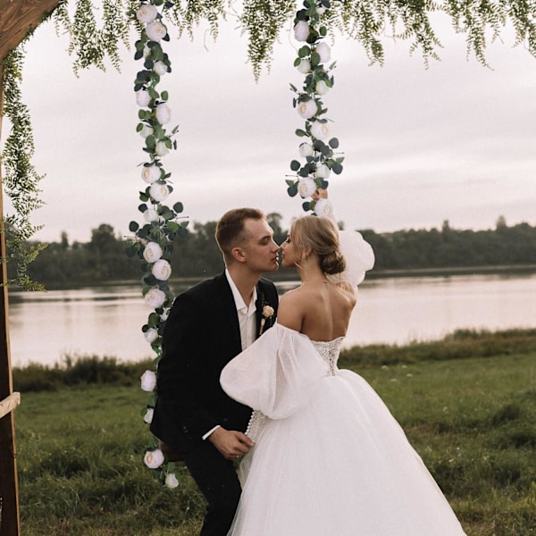 Konstgjorda Eucalyptusgirlander med Blomma, 8 Huvud Pionblommor Rankor, Gröna Blomgirlander Dekoration för Bröllopsbåge, Vägg Bakgrund, Bröllop white