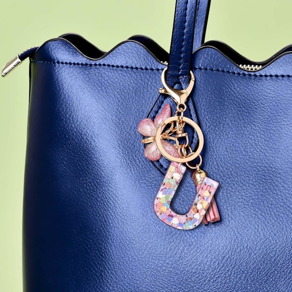Mode Alphabet Initial Brevkedja Tassel Fjäril Hänge Nyckelring för Plånbok Handväskor Kvinna Flicka Pink Butterfly Letter U