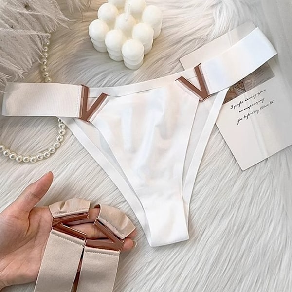 Fyra-pack plus size, icke-bulky, tryckta damtrosor med svalkande effekt, V-formad midjeband. M