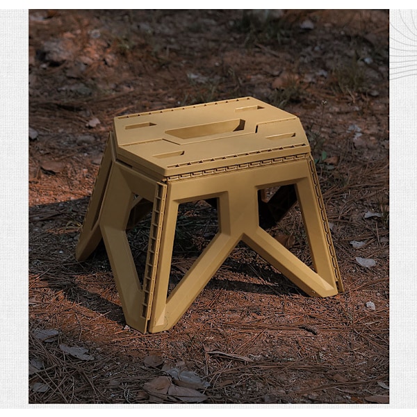 Foldbar krakk: Tykk plast, praktisk bærestropp, khaki farge! Perfekt for camping, fiske og mer, en bærbar og holdbar liten krakk