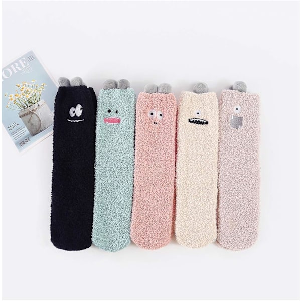 Pehmeät ja lämpimät tossusukat naisille - Superpehmeät mikrokuidut, mukavat nukkumissukat, 6 tai 5 paria 5 Pairs Cute Emotion