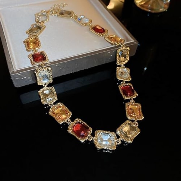 Retro luksuriøs diamantbesat firkantet choker halskæde high-end paladsstil temperament niche overdrevet kravebens halskæde