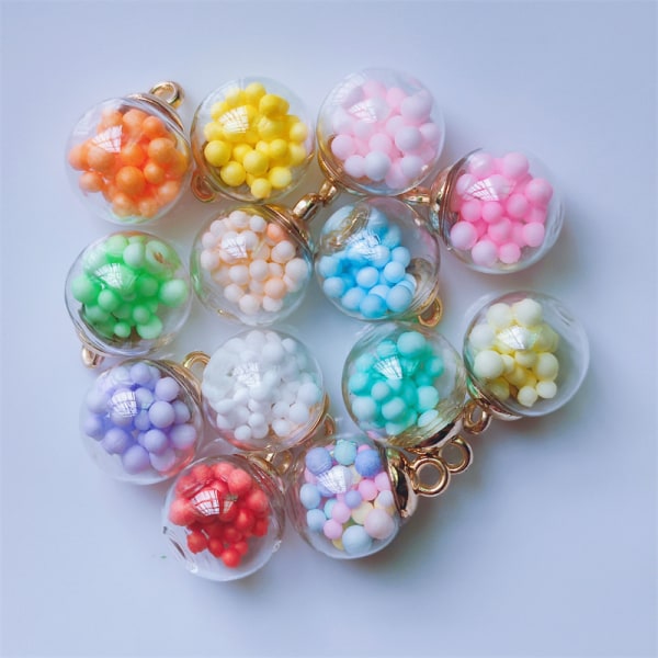 10 kristallkulor hängen med bubblor