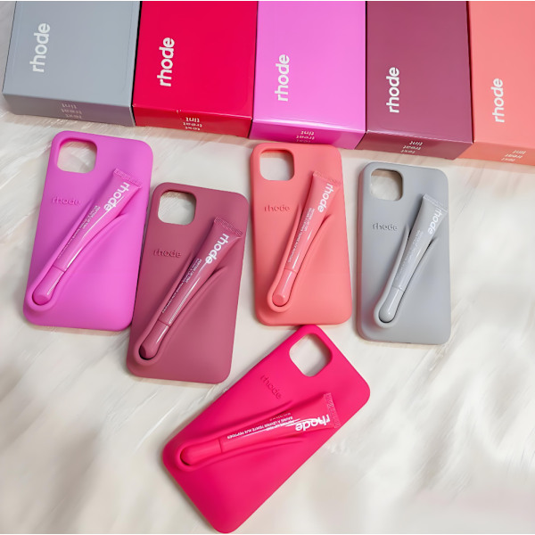 rhode 2-i-1 silikonskal med läppglanshållare, skyddande mobilskal kompatibelt med iPhone, tillgängligt i (9 färger) Ljuslila Light purple iphone16