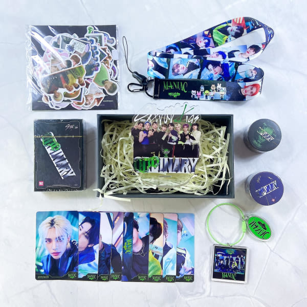Stray Kids New Album Maxident Present Box Set Kpop Merchandise Photocards Lanyard Nyckelring Presenter till Skz Fans C