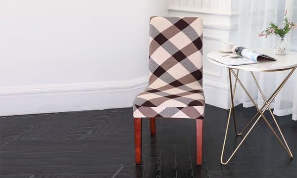 Två matstolsöverdrag Brun/Beige 