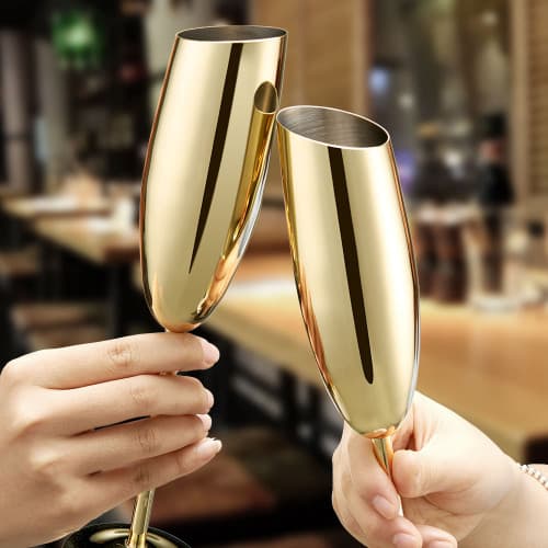 Champagneglas i rostfritt stål 4-pack, diagonal design, guldpläterade, 240 ml, splitterfria