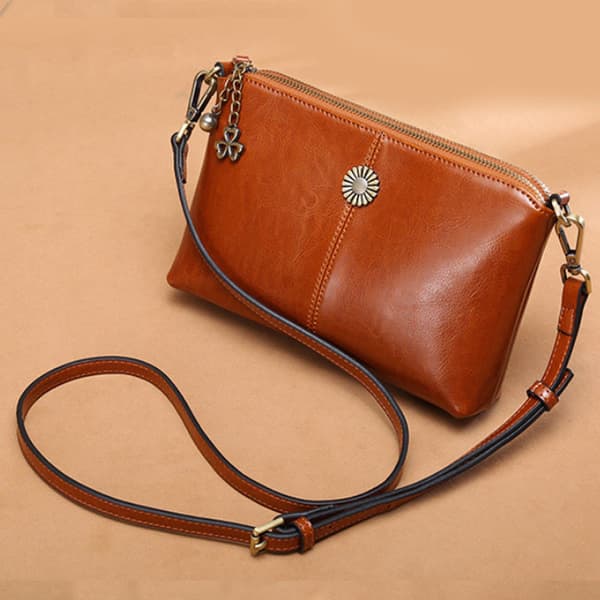 Cowhideläder Small Crossbody Bag Brun