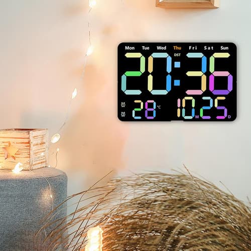 Digital kalenderklocka med stor lättläst display, tid, veckodag och datum – grön