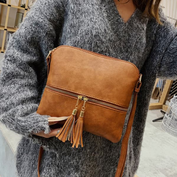 Tassel Charm Crossbody Väska Brun