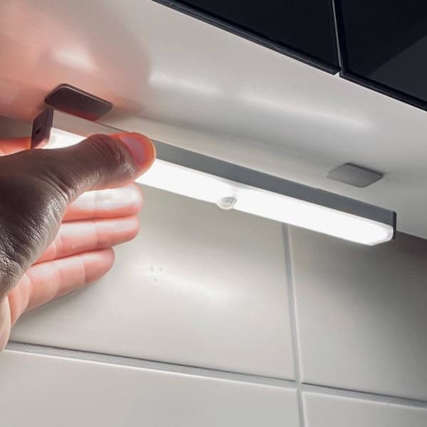 Trådløs dimbar LED-belysning Spotlight med bevegelsessensor 21 cm Hvit Hvitt lys White light