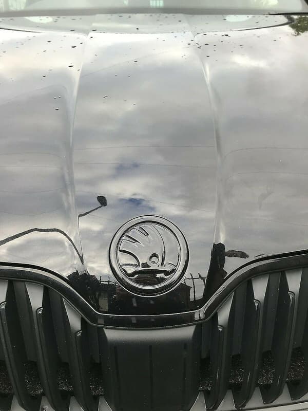 Sort 90 mm emblem badge 3m limklæbemiddel front bag hætte bagagerum til Skoda-modeller