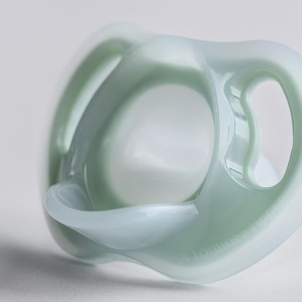 Sutter - TOMMEE TIPPEE - Ultralette - 0-6 måneder - Sæt med 2 BPA-fri sutter i ét stykke