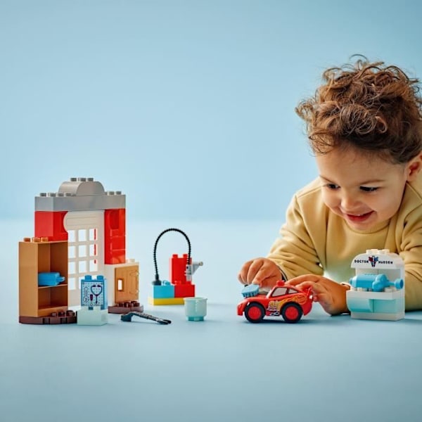 LEGO DUPLO Disney och Pixar Bilar 10456 Mcqueens besök i Docs garage - Spel 2 år Flerfärgad