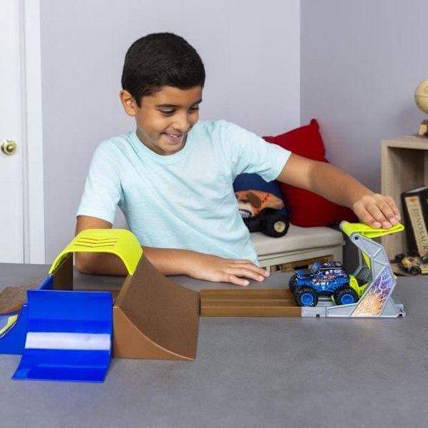 MONSTER JAM Playset - 1:64 Skala - Random Model