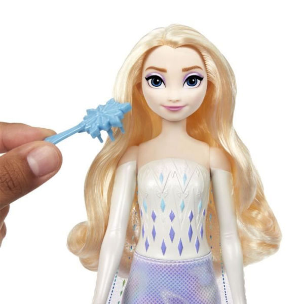 Pyöritä ja paljasta pakastettu Elsa Mattel Disneyn yllätysnukke HTG25 Flerfärgad