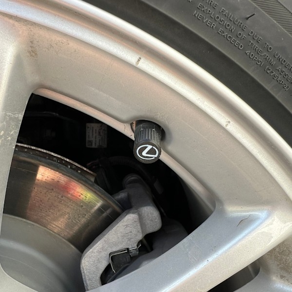 6x Bilhjul Däckventilkåpor Däckfälgstamskydd för Lexus Svart M